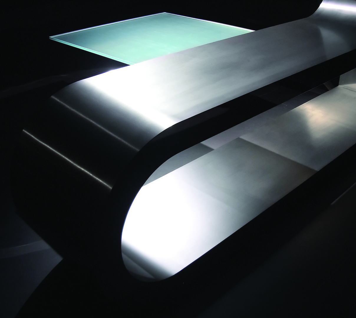 Strato_design_ELLEESSE_sculptural element_mat stainless steel_glass_06