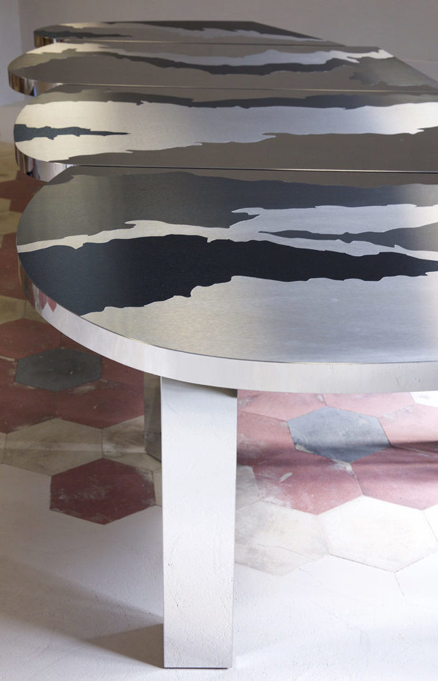 Strato_design_FRAMMENTI_table_blue grey mat and mirror stainless steel_CamillaGoriniPh_01