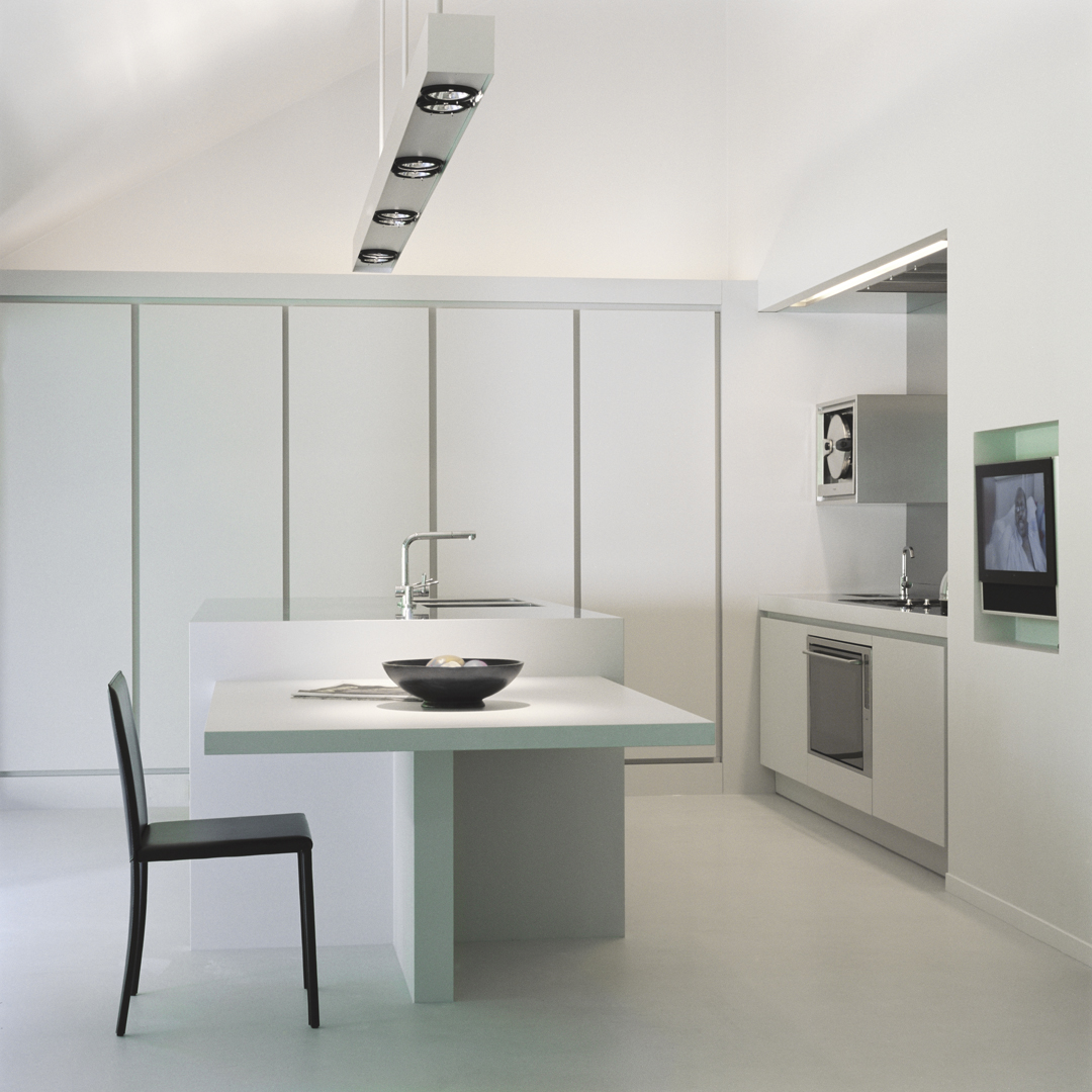 Strato_design_IGLOO_bespoke kitchen design in Antwerpen_mat stainless steel_stratocolor white_009-145