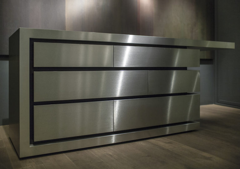 Strato_design_LEISOLE#4_low cabinet_mat stainless steel_02