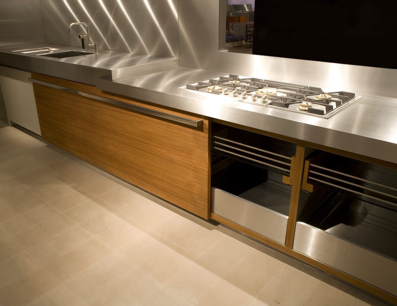 Strato_design_Non Plus Ultra_bespoke kitchen project in Milano_Teak wood_mat stainless steel_stratocolor tortora_13b