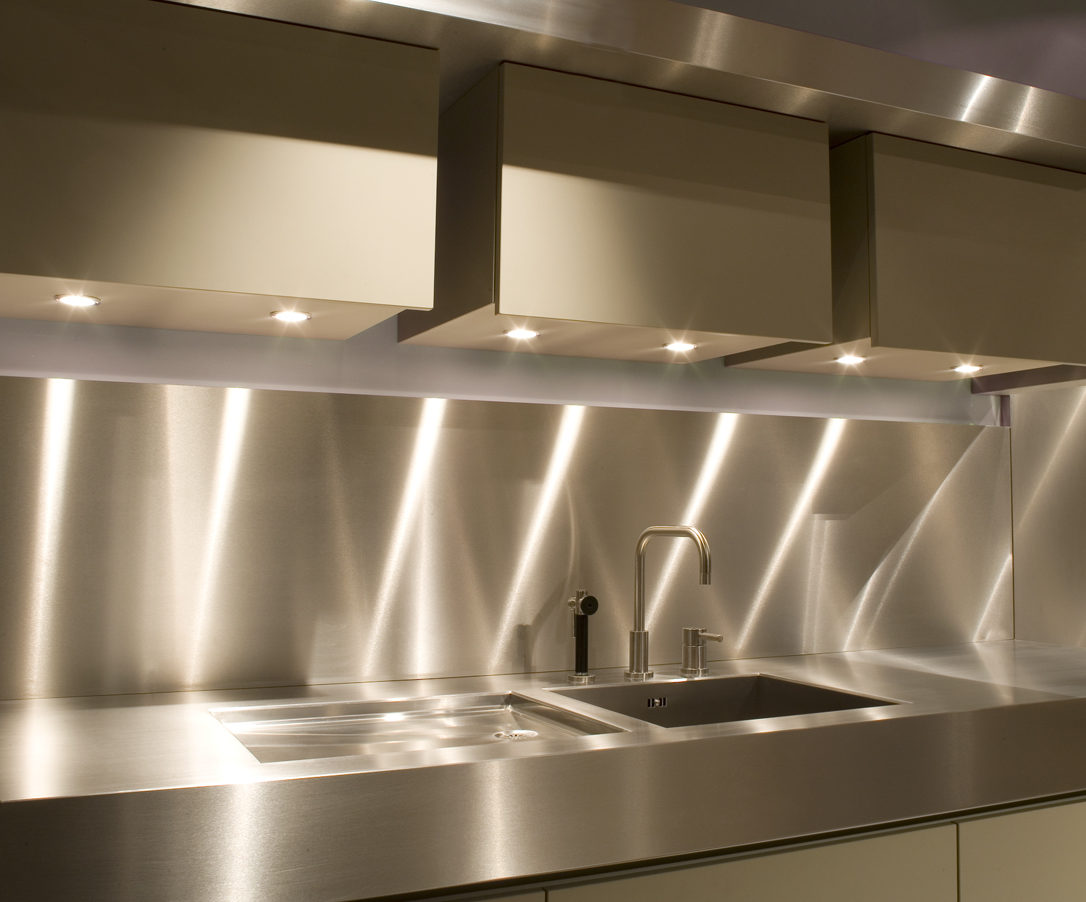 Strato_design_Non Plus Ultra_bespoke kitchen project in Milano_Teak wood_mat stainless steel_stratocolor tortora_14