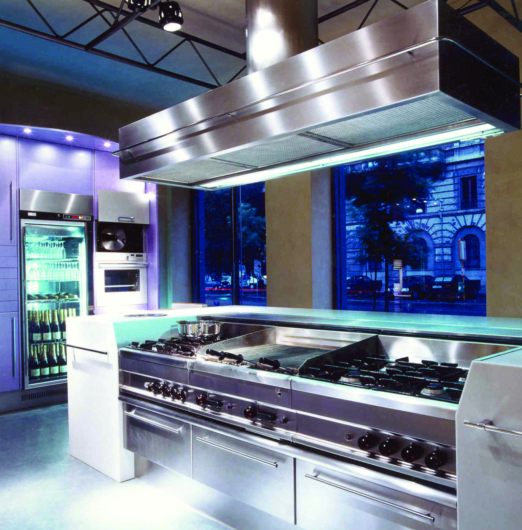 Strato_design_Non Plus Ultra_bespoke kitchen project in Milano_mat stainless steel_Corian_lacquered wood_1990_10s12