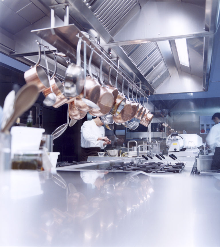 Strato_design_Non Plus Ultra_bespoke restaurant kitchen project in Milano_mat stainless steel_39