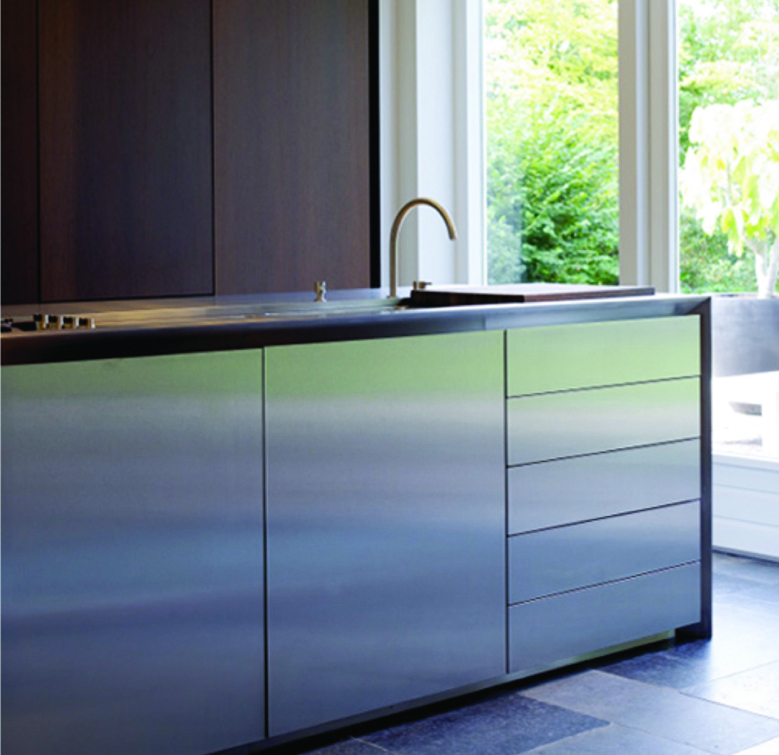 Strato_design_PALMA_bespoke kitchen project in Belgium_aluminium_mat stainless steel_06