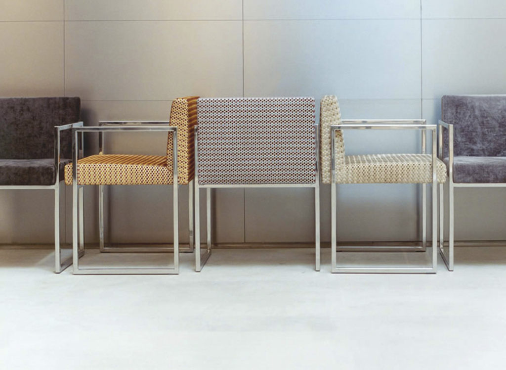 Strato_design_PARIS_chair_structure in mirror stainless steel_Rubelli Ponti fabric_01