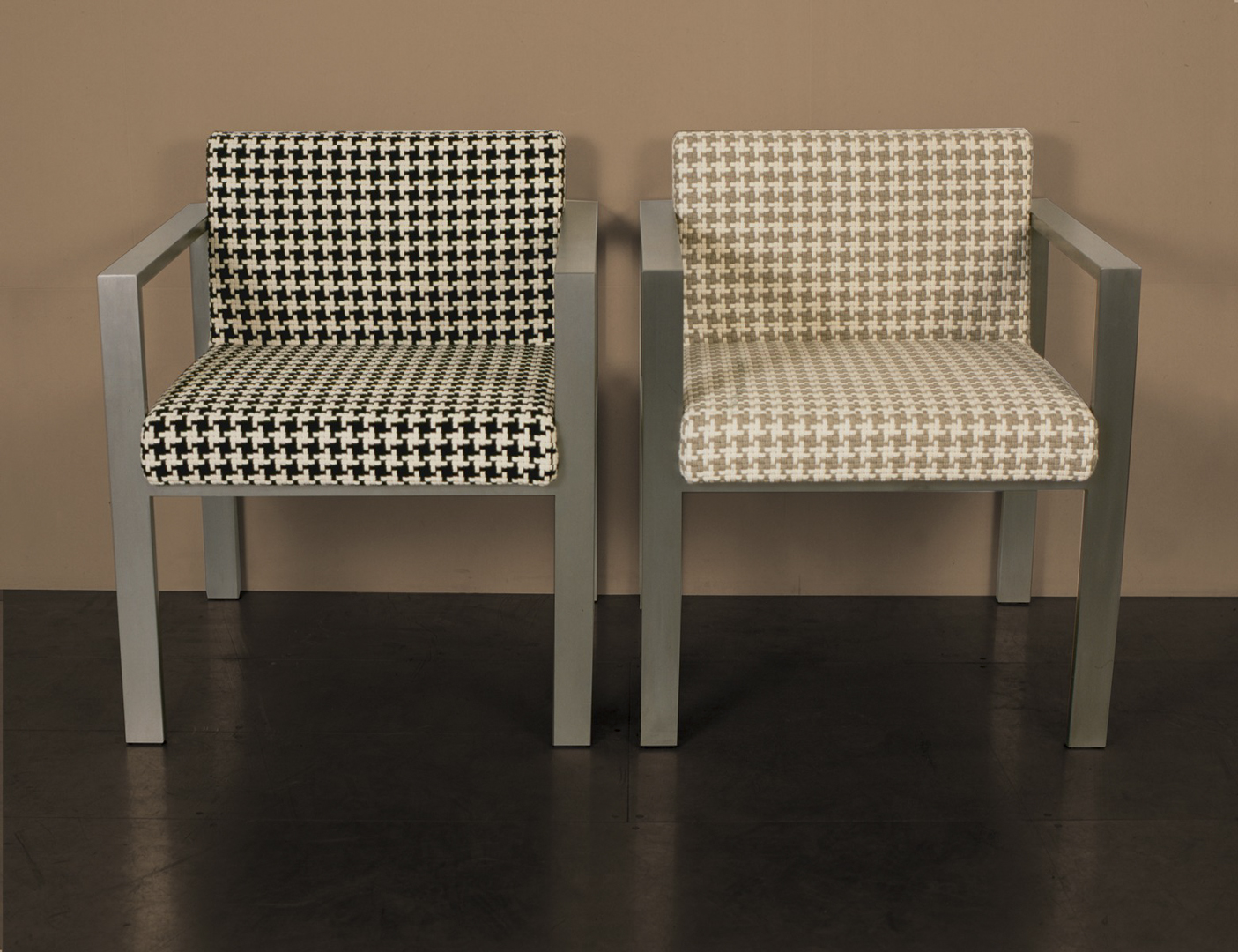 Strato_design_VIENNA_chair_bespoke design in Titanium_Rubelli fabric_02b