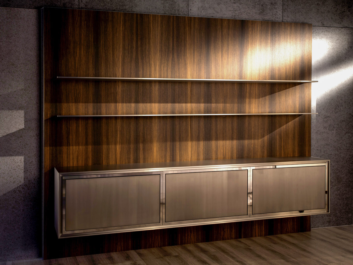 Strato_design_bespoke suspended cabinet_stainless steel mat_mirror stainless steel_Noce Canaletto wood_02